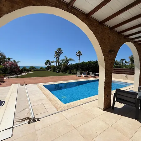 Emerald Seafront Villa *