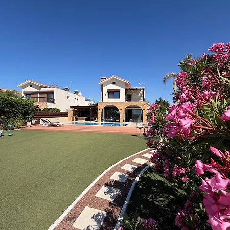 Villa Emerald Seafront Ayia Napa