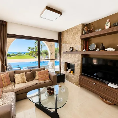 Villa Emerald Seafront Ayia Napa